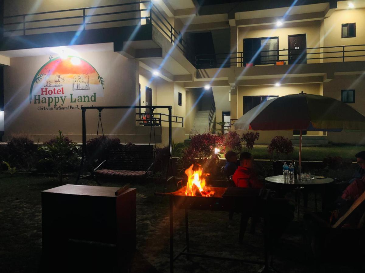 Hotel Happy Land Chitwan Exterior foto